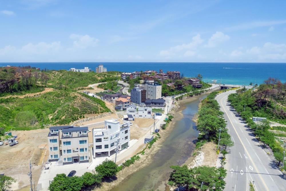 Gangneung St153 Hotel Exterior photo